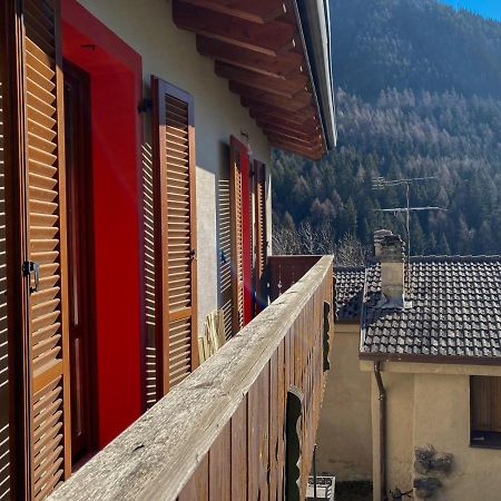 Ferienwohnung Mansarda Corno D'Aola Ponte Di Legno Exterior foto